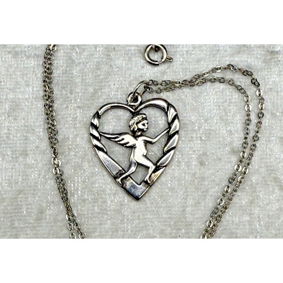 Estate Jewelry - Vintage‎ Necklace Angel Heart Silver Tone Signed 18"